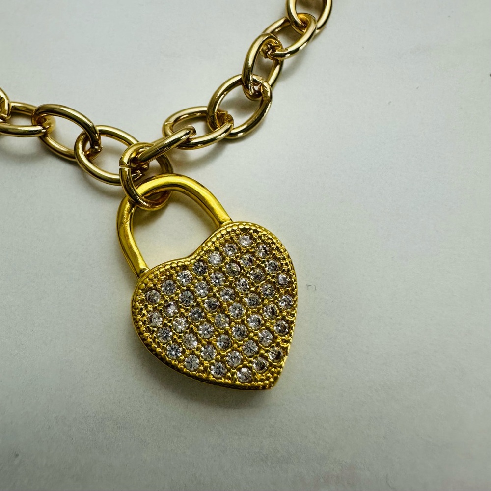 Gold Plated Pavé Heart Charm Bracelet – Handmade – 7.5” - Picture 3 of 11